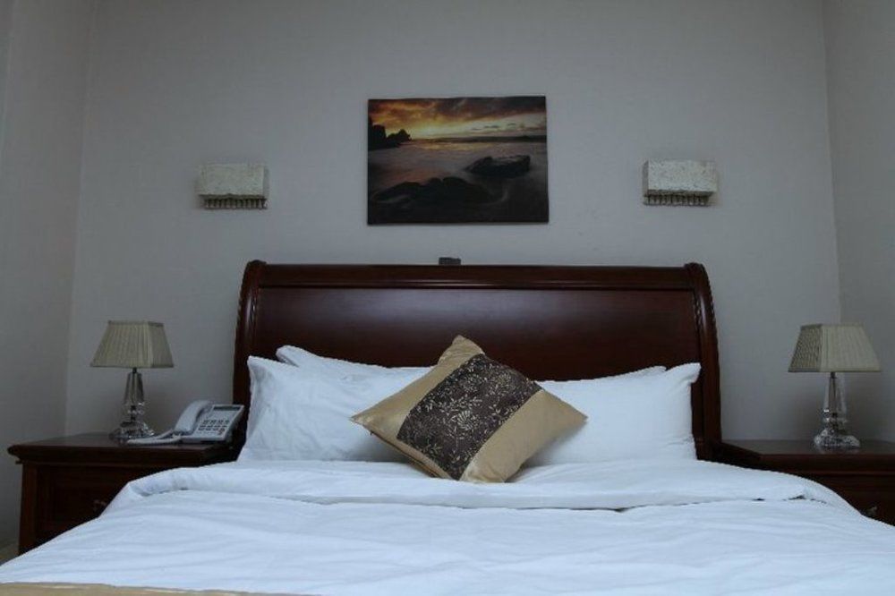 Fryburg Suites Aliayabiagba Exteriör bild