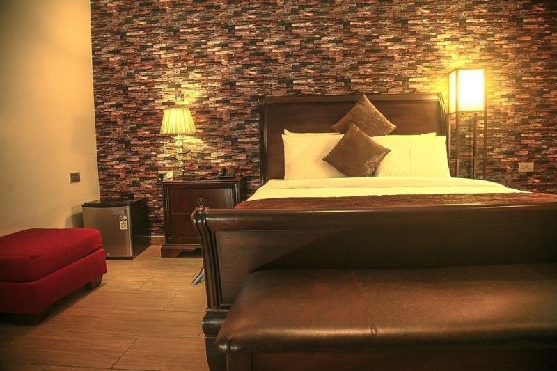 Fryburg Suites Aliayabiagba Exteriör bild